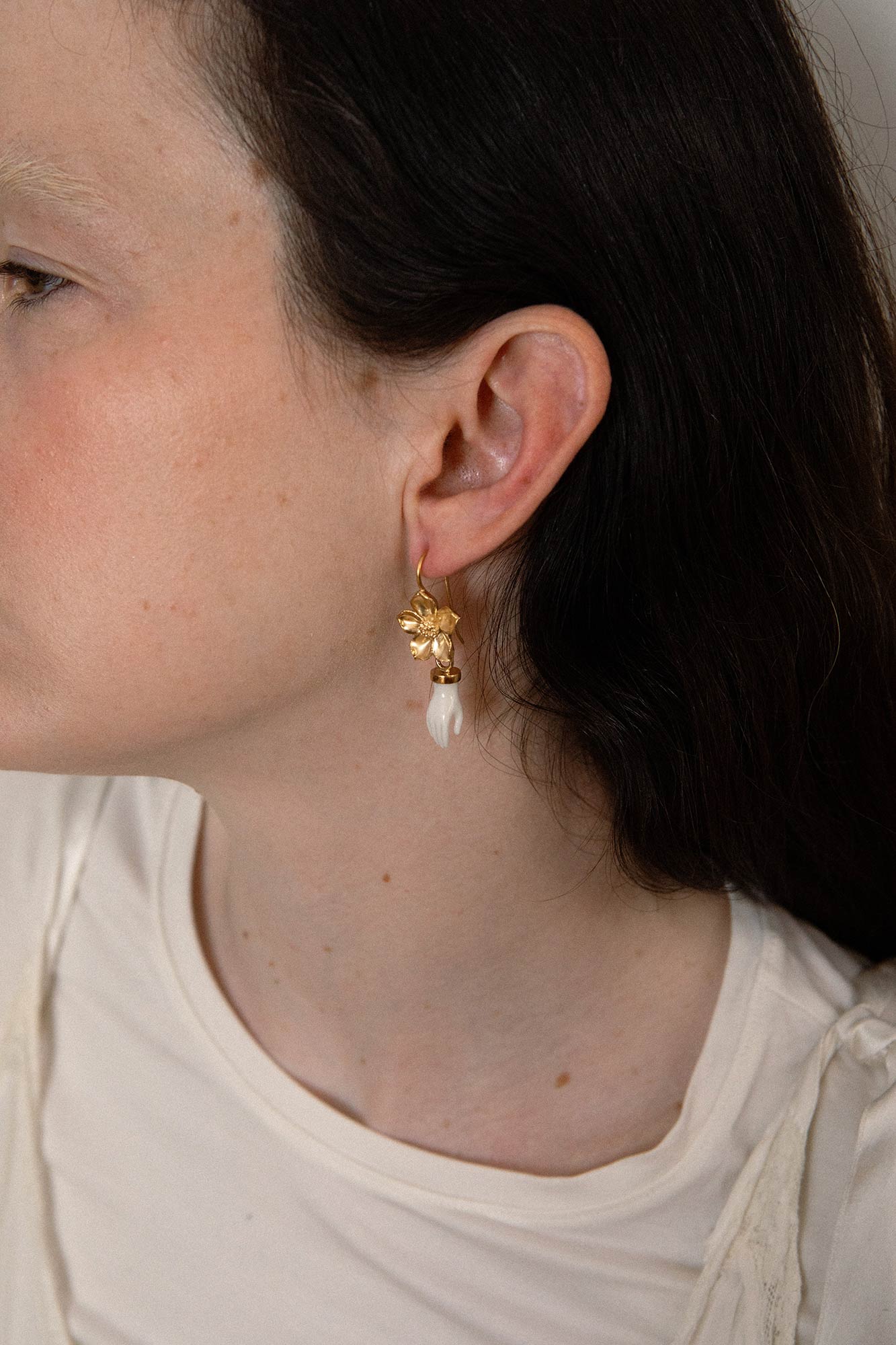 MINI HAND BLOOM EARRINGS - ANDRESGALLARDO