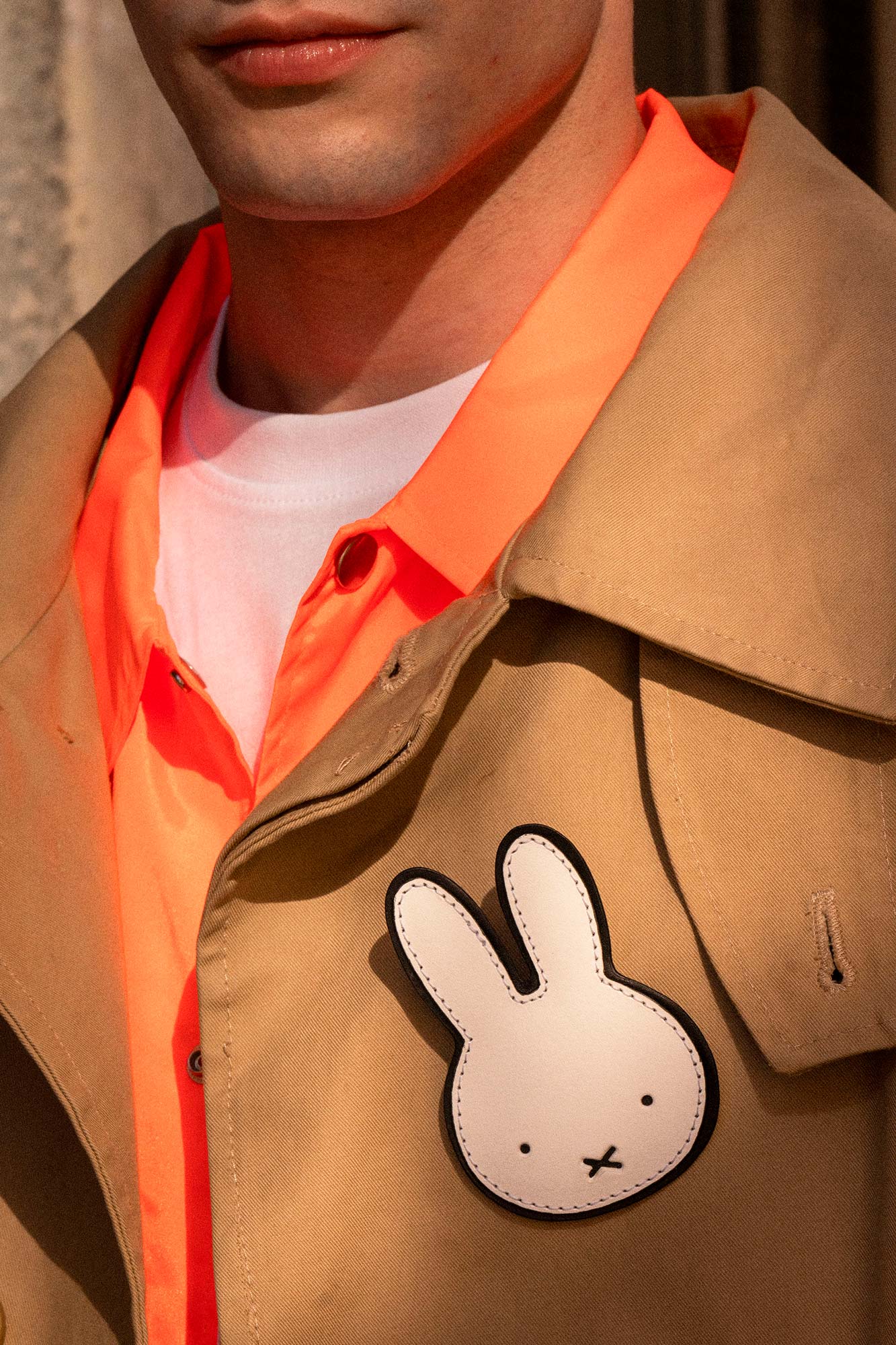 MIFFY LEATHER BROOCH - ANDRESGALLARDO