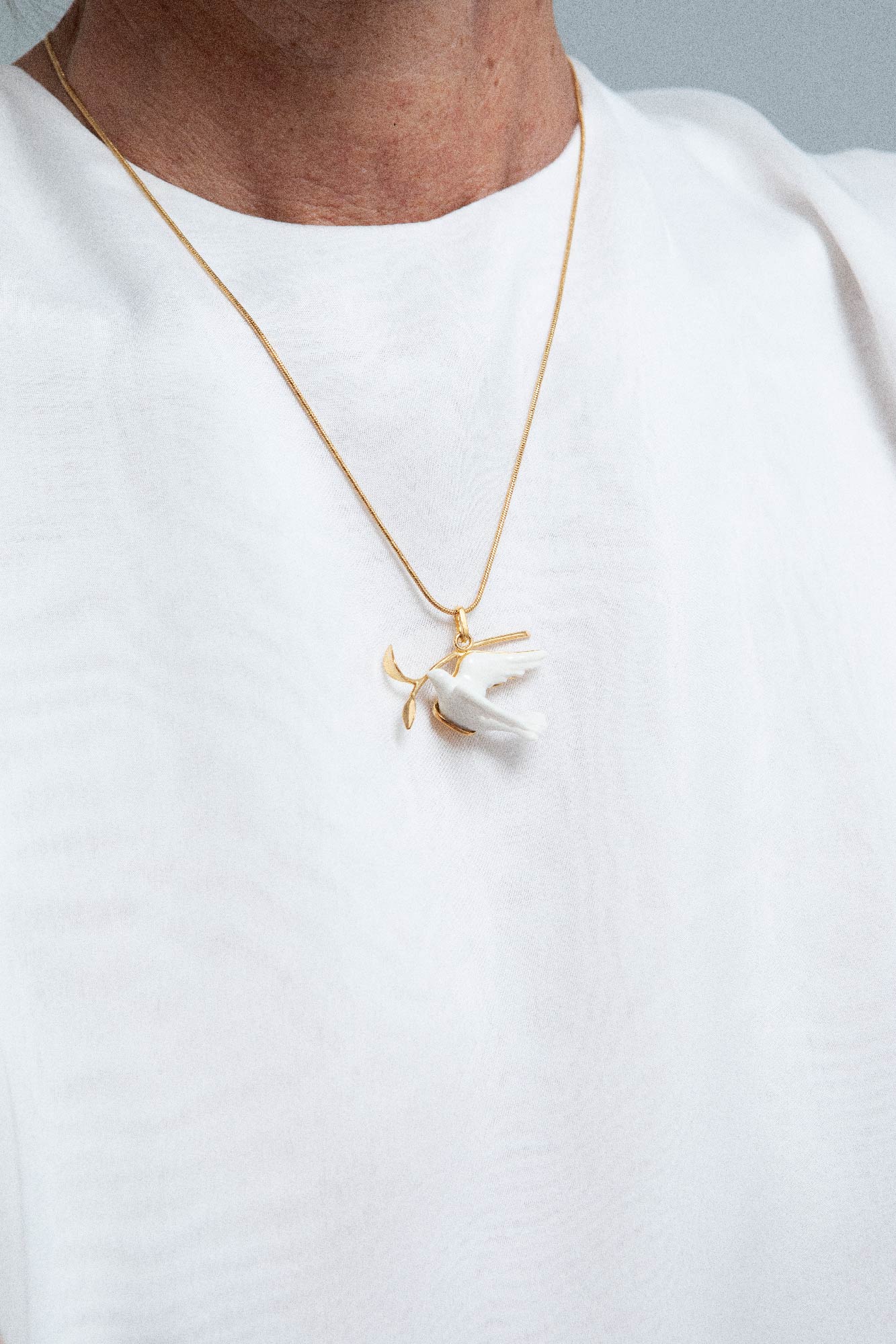 PEACE NECKLACE - ANDRESGALLARDO