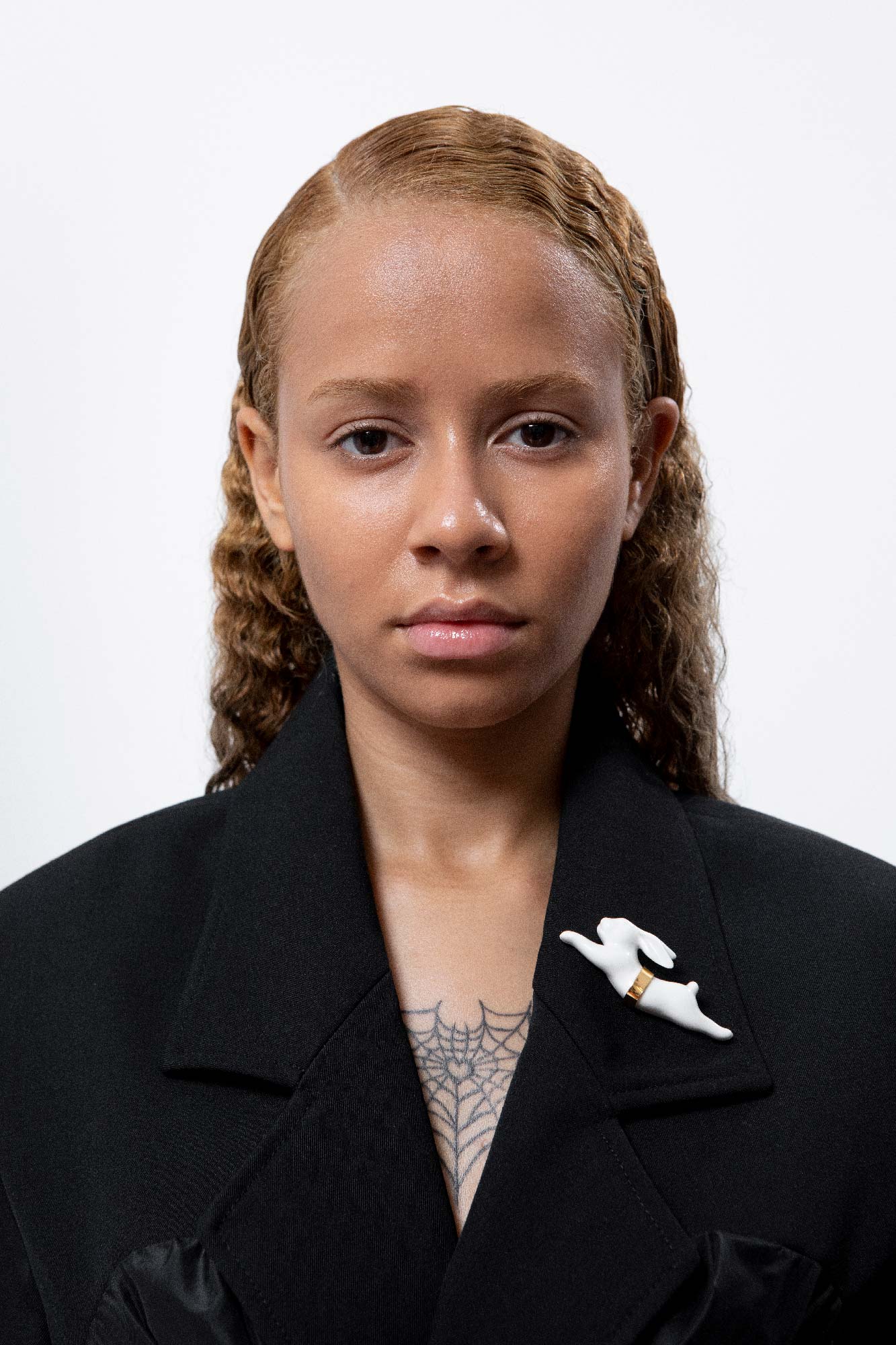 RABBIT JUMPING PIN – ANDRESGALLARDO