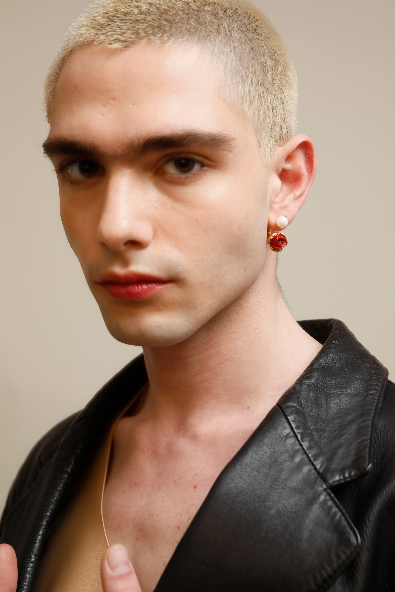 ROSEBUD & PEARL SING EARRING - ANDRESGALLARDO