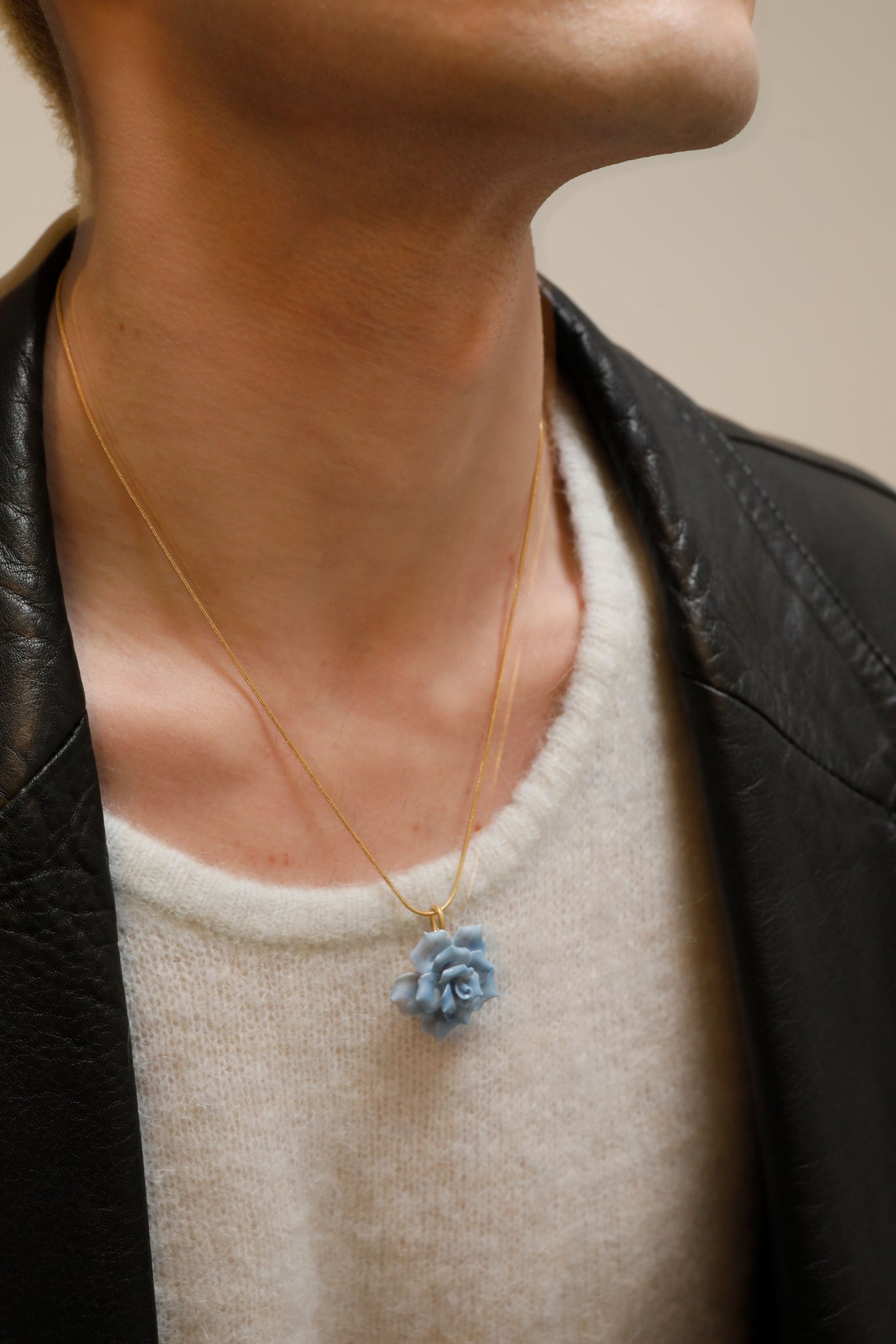 ROSE PENDANT BLUE - ANDRESGALLARDO