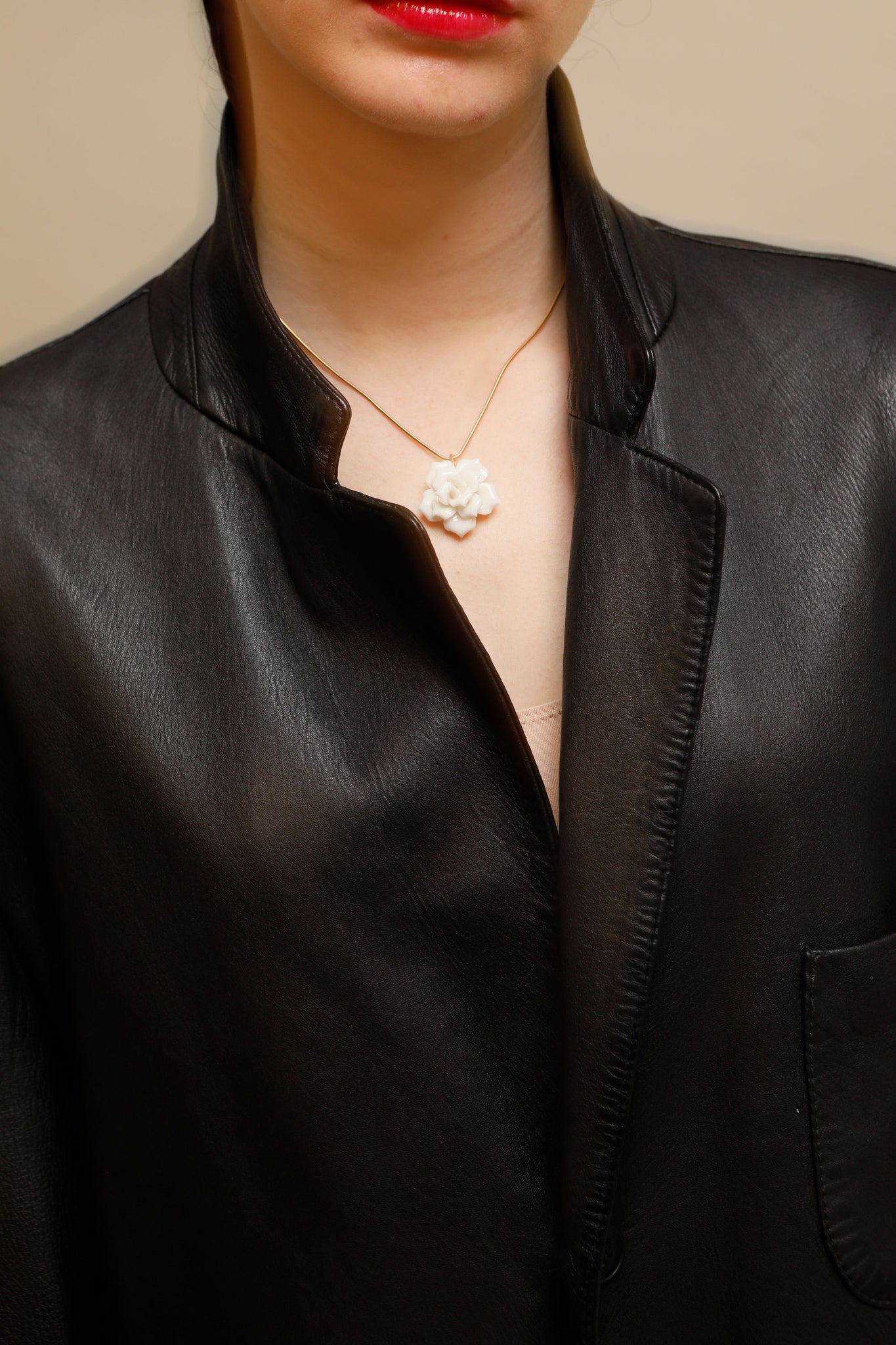 ROSE PENDANT WHITE - ANDRESGALLARDO