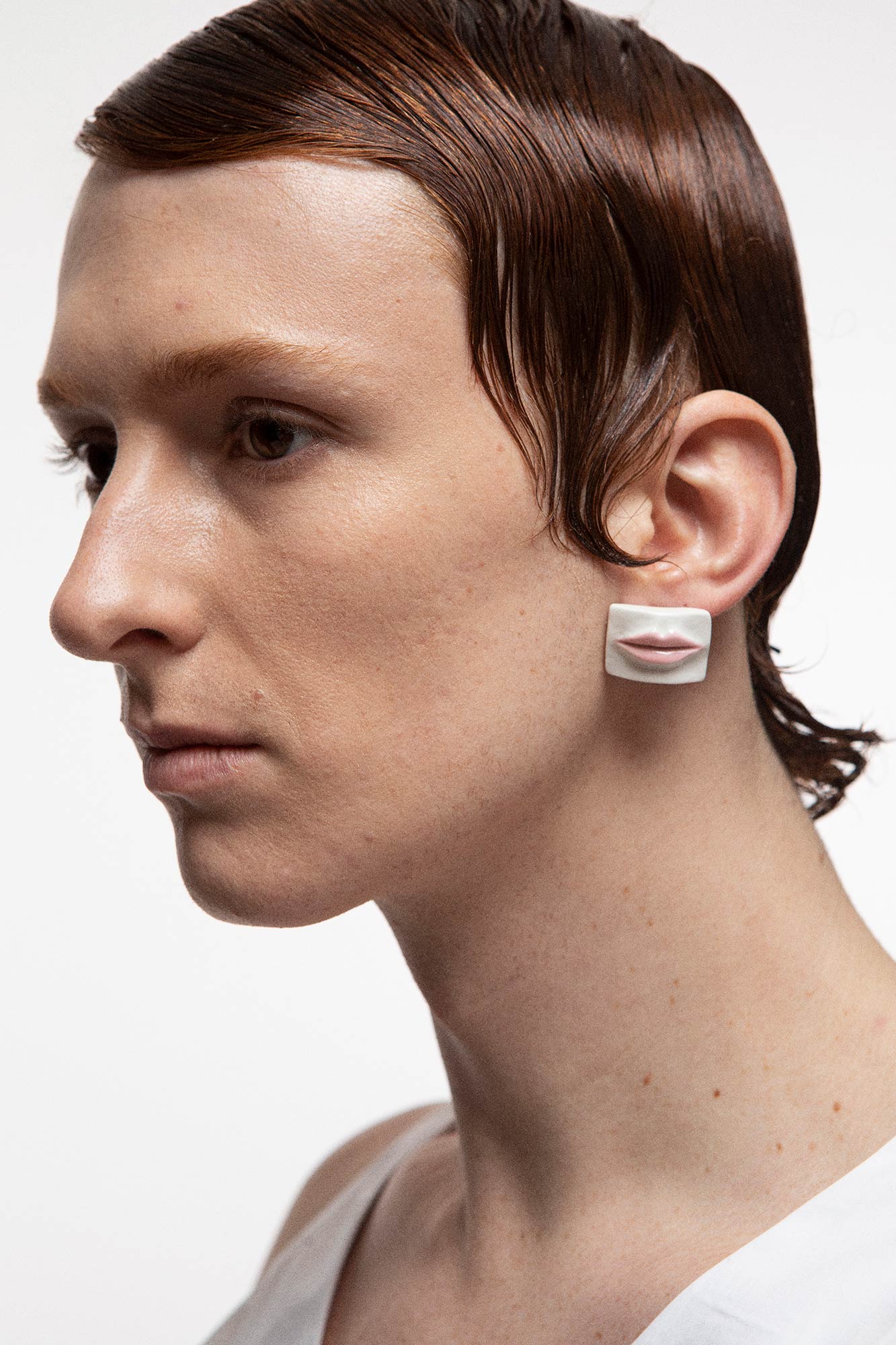 MOUTH EARRINGS WHITE PINK - ANDRESGALLARDO