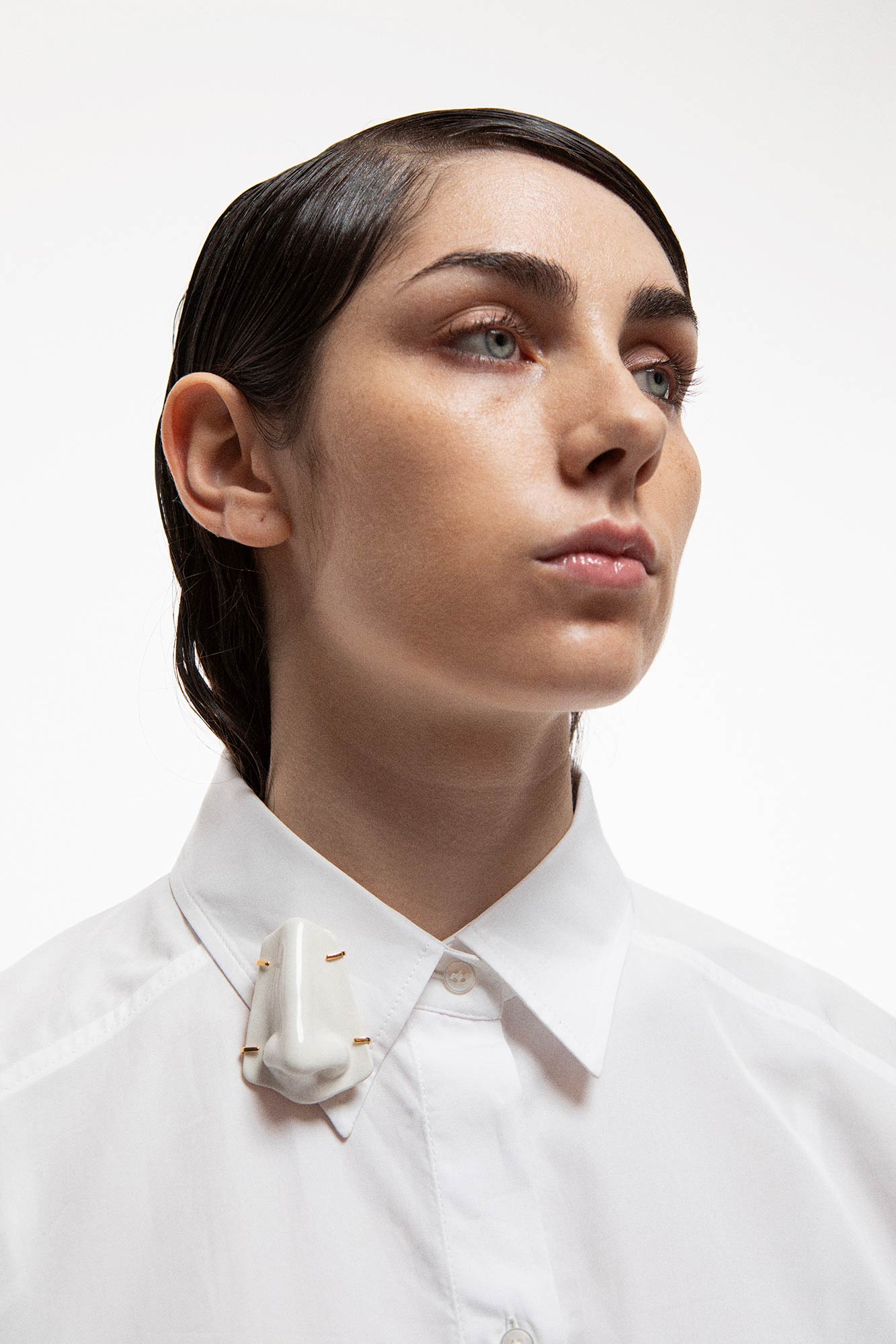 NOSE BIG BROOCH