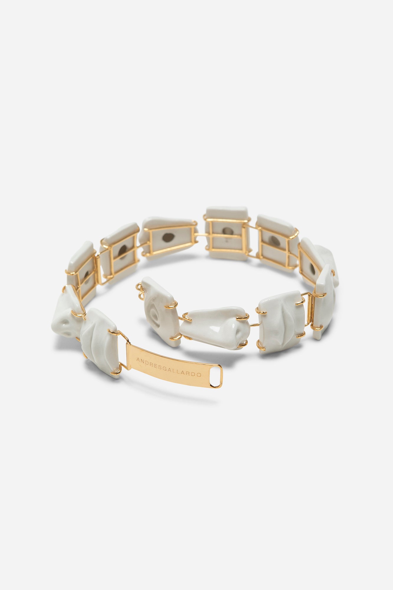 FACE CHOKER