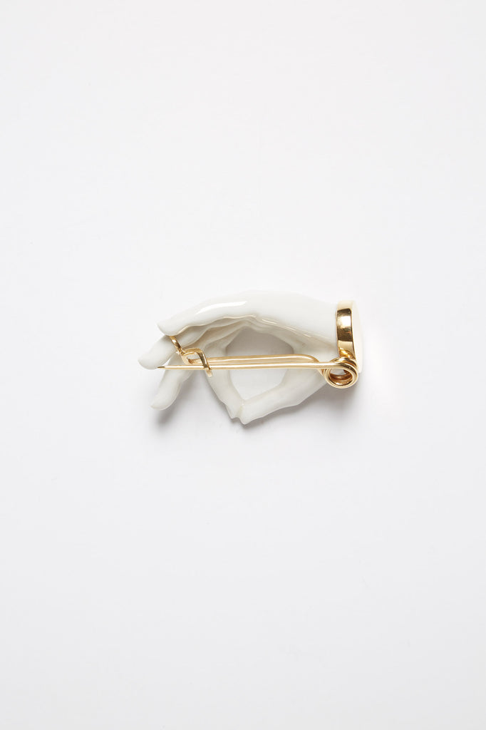 HAND PIN – ANDRESGALLARDO