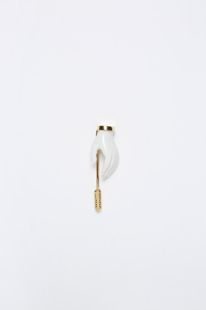 LITTLE HAND PIN – ANDRESGALLARDO